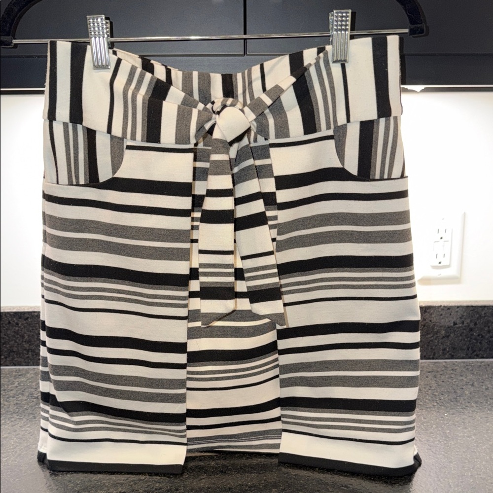 CAbi Knot-Front Women’s Skirt in Black & White